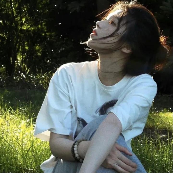 后窗的女人
